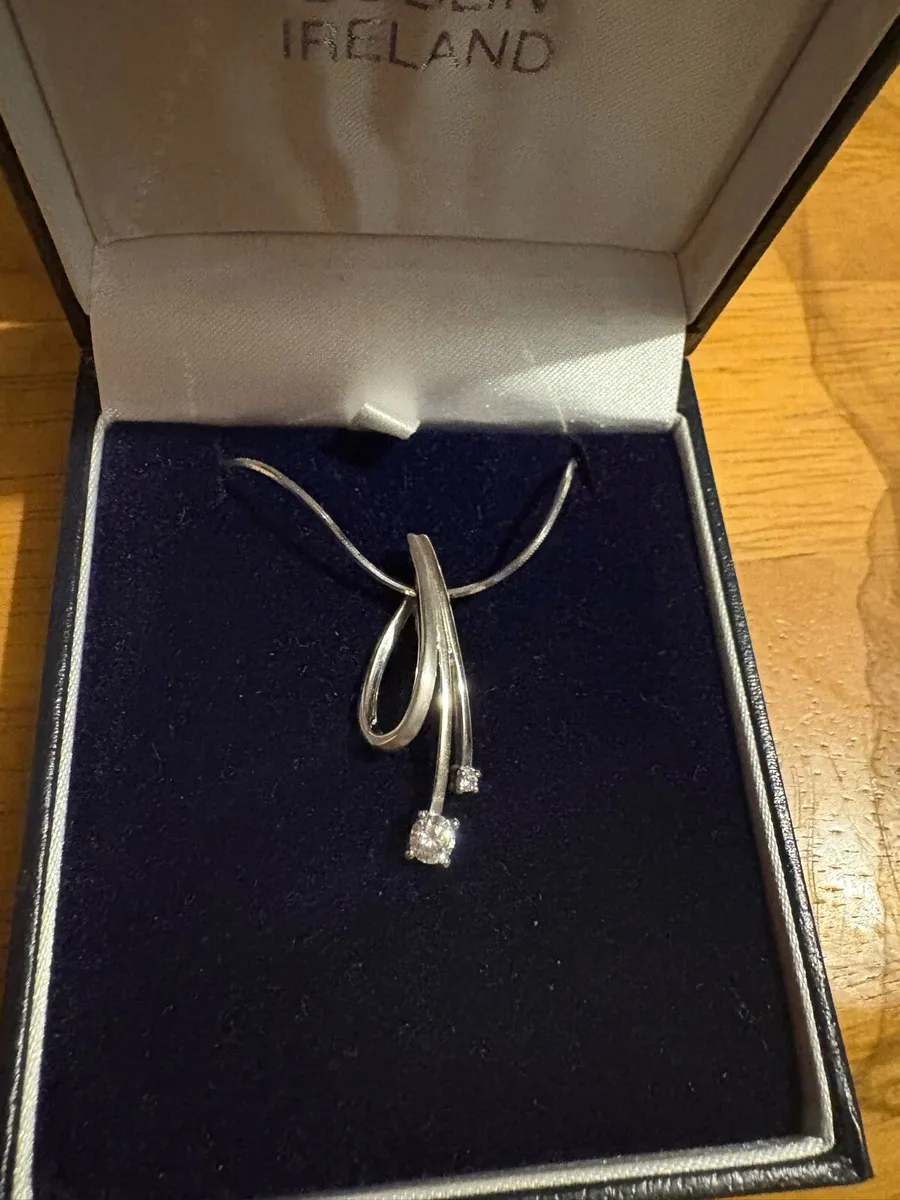 White gold necklace - Image 1