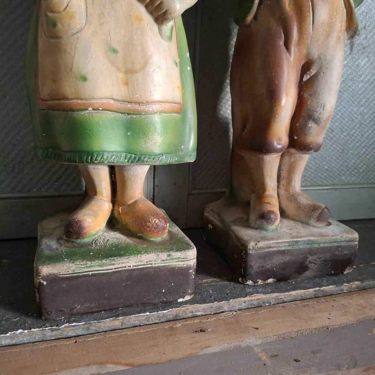 Pair of Dutch Chalkware Figurines - Image 4