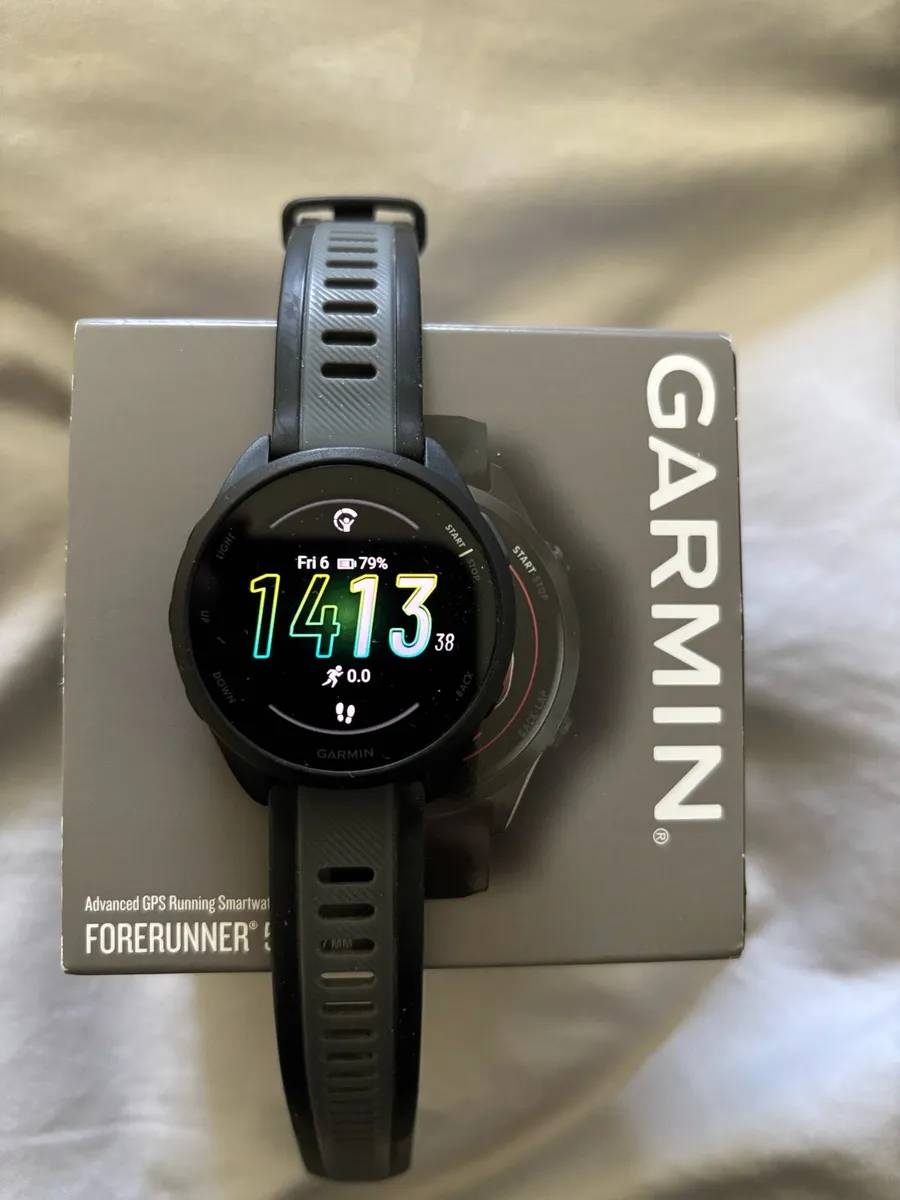 Garmin Forerunner 165 with music. - Image 1