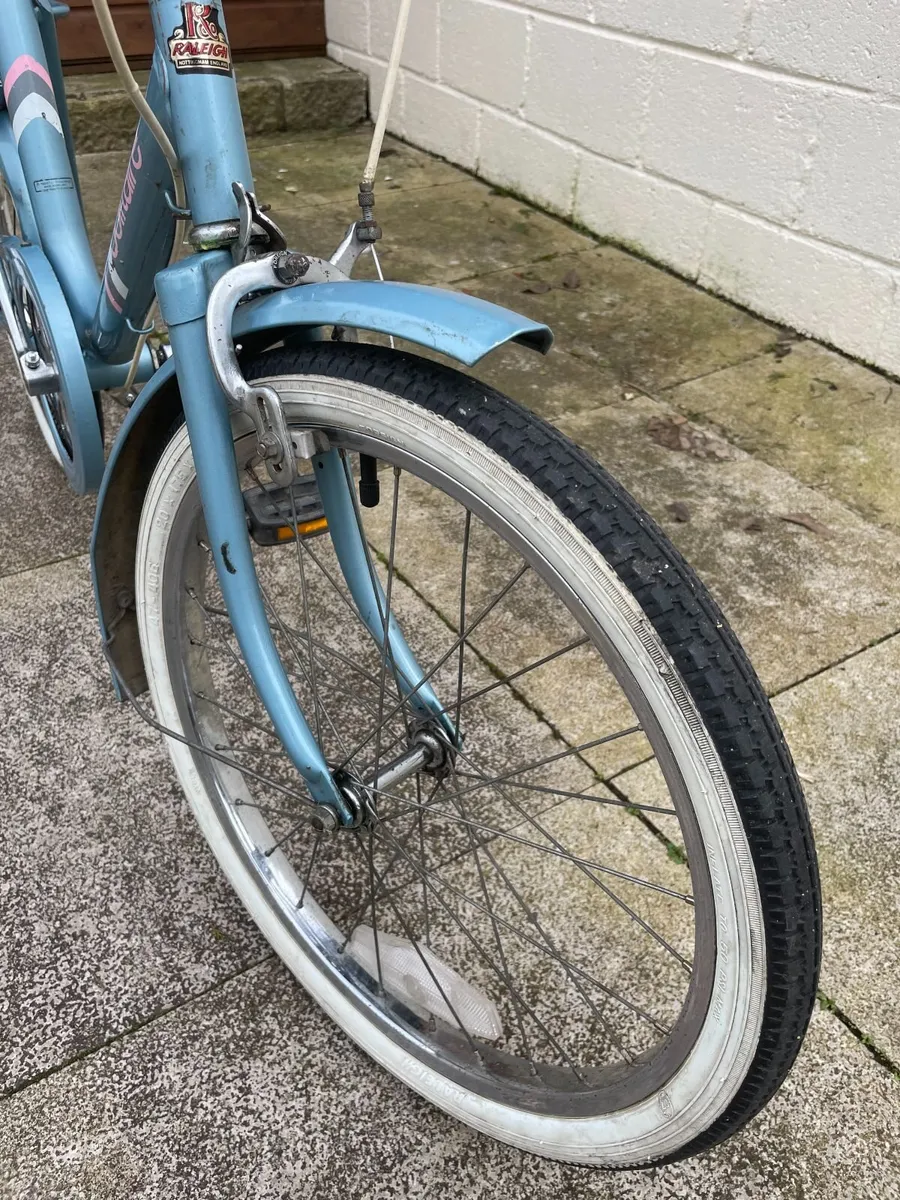 Ladies Vintage Bike - Image 2