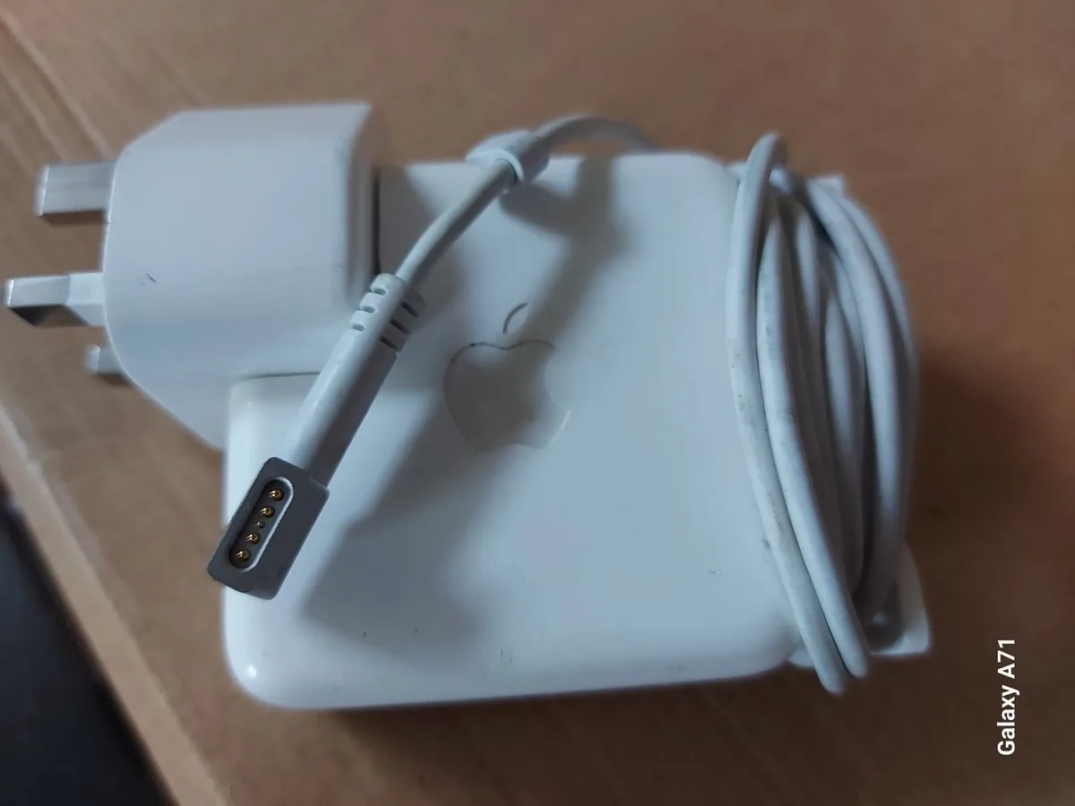 Apple Magsafe Charger Power Adapter - Image 1
