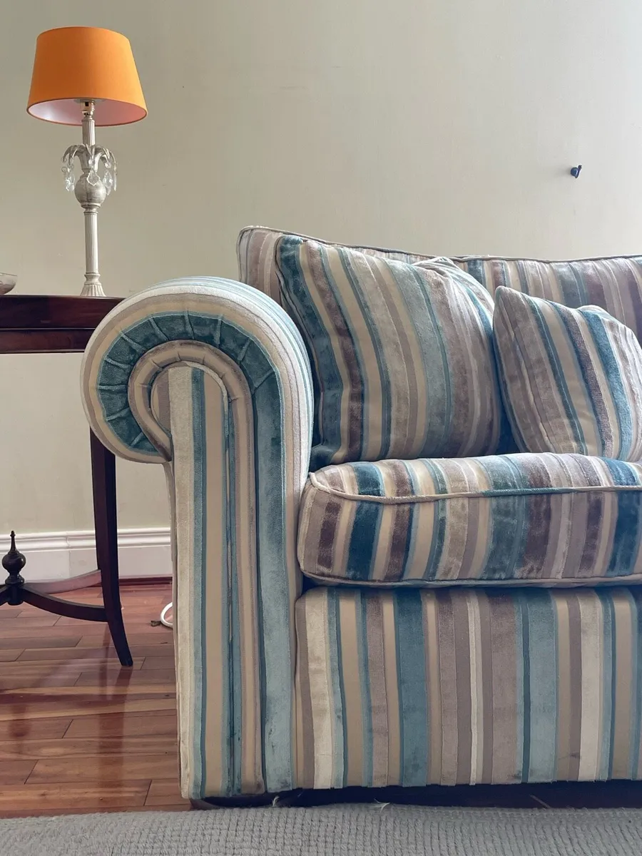 Duresta Waldorf 3 seater Sofa, Velvet Stripe - Image 3