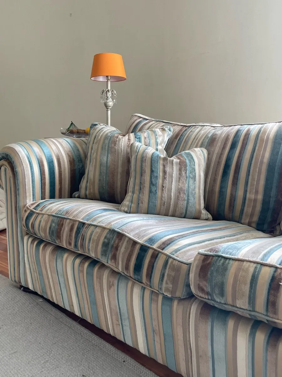 Duresta Waldorf 3 seater Sofa, Velvet Stripe - Image 1