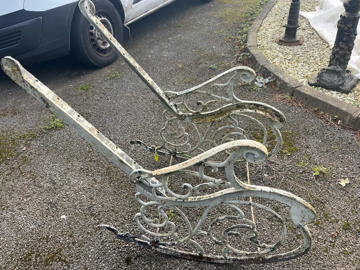Cast iron garden rocking chair frame - Image 2