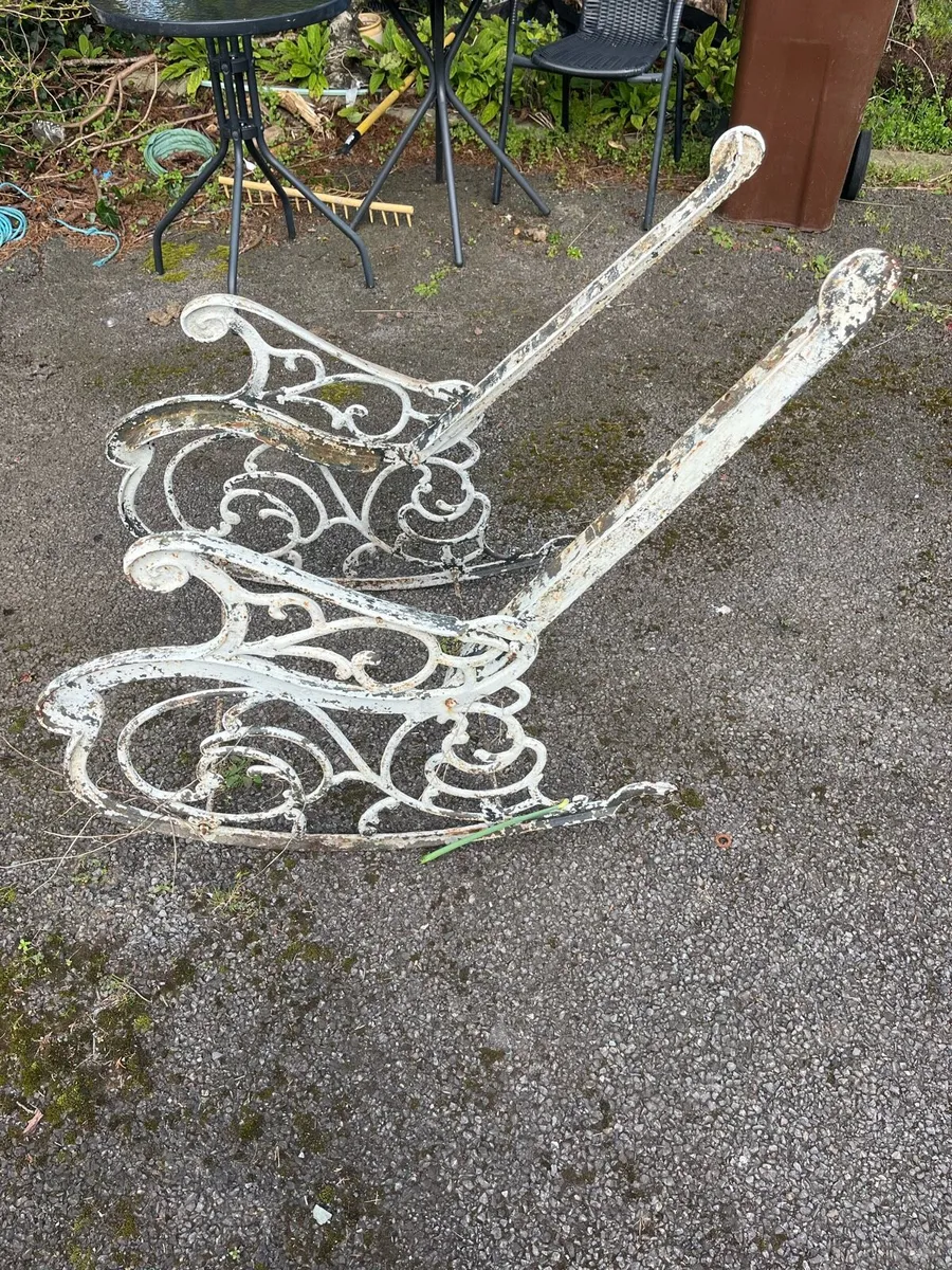 Cast iron garden rocking chair frame - Image 3