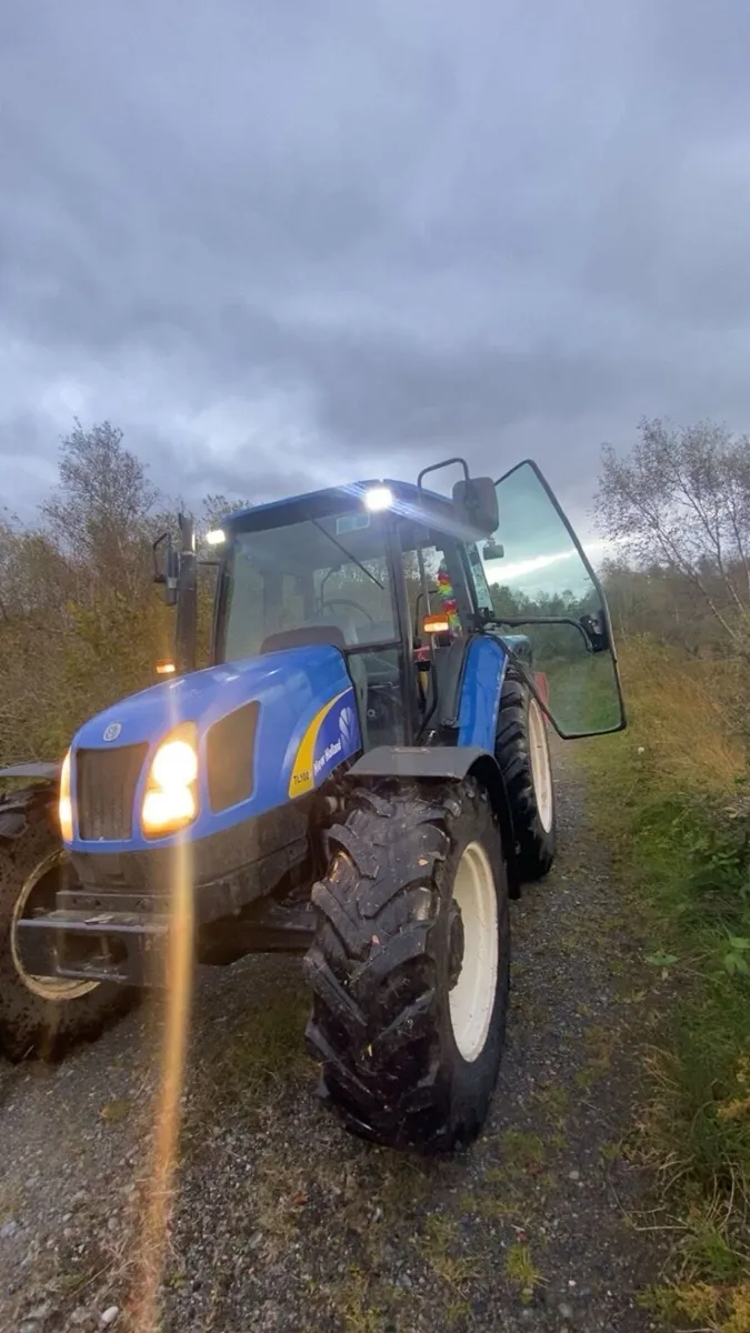 New Holland TL 100A - Image 1