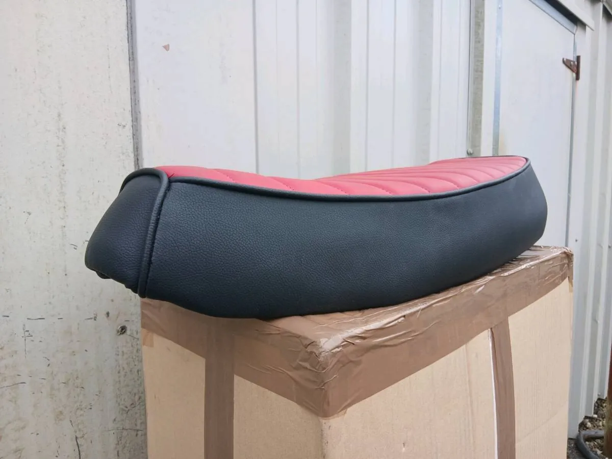 HONDA C90 CUB SEAT. - Image 2
