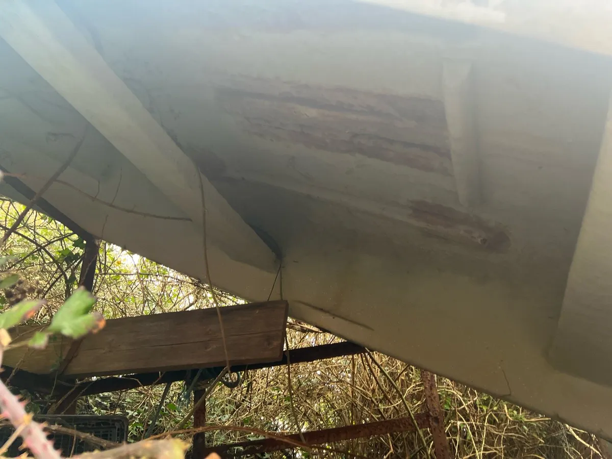 2 Punts and engine for sale - Image 4