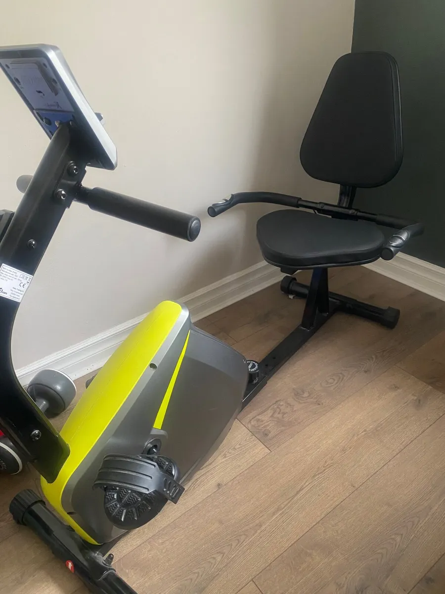 Recumbent exercise bike - Image 2