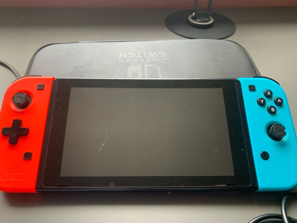 Nintendo Switch - Image 2