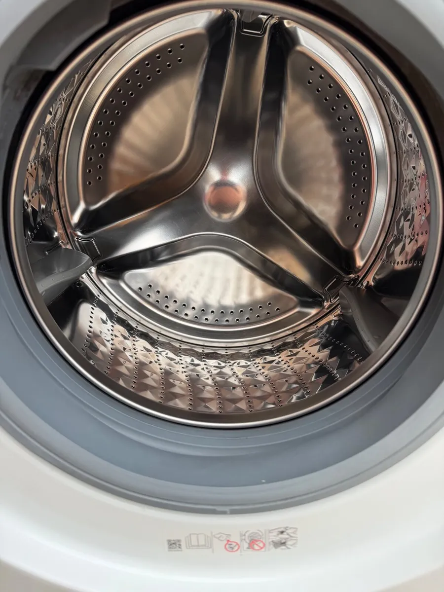 Samsung EcoBubble 8kg  Washing machine - Image 4