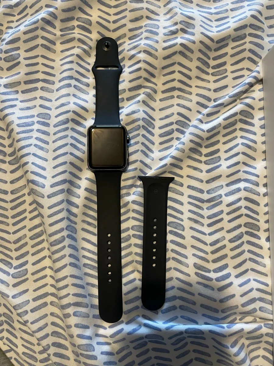 Apple Watch Series 3  like new - Image 3