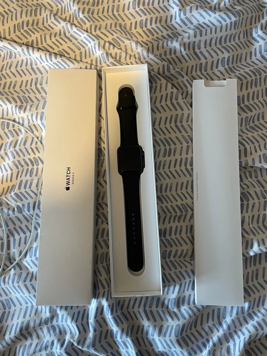 Apple Watch Series 3  like new - Image 1