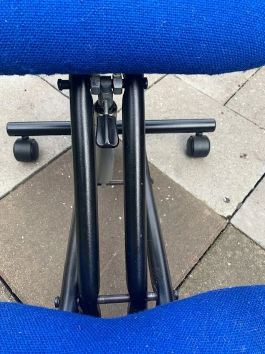 Home office Kneeler - Image 4