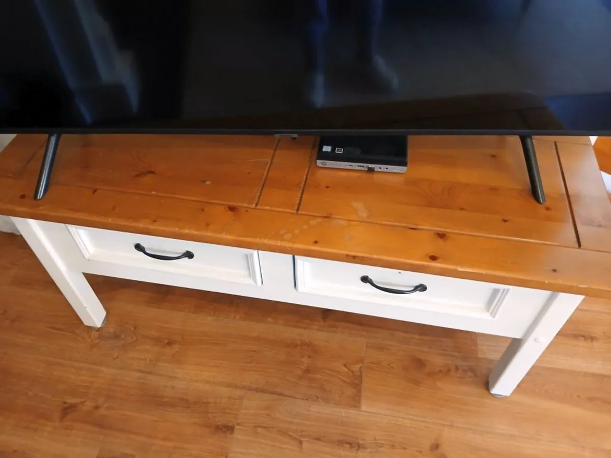 For free! TV Stand unit side table 47 x 18inches - Image 3