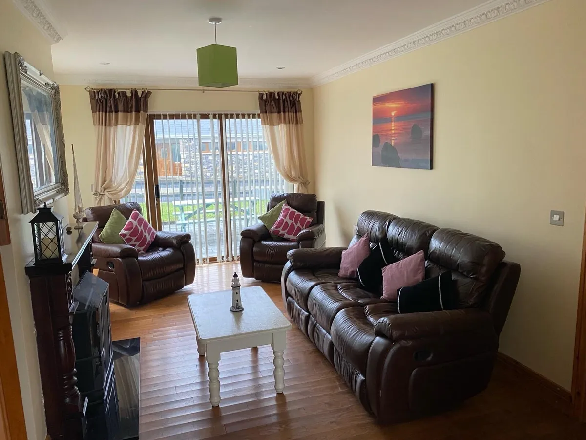 Holiday home - Image 2