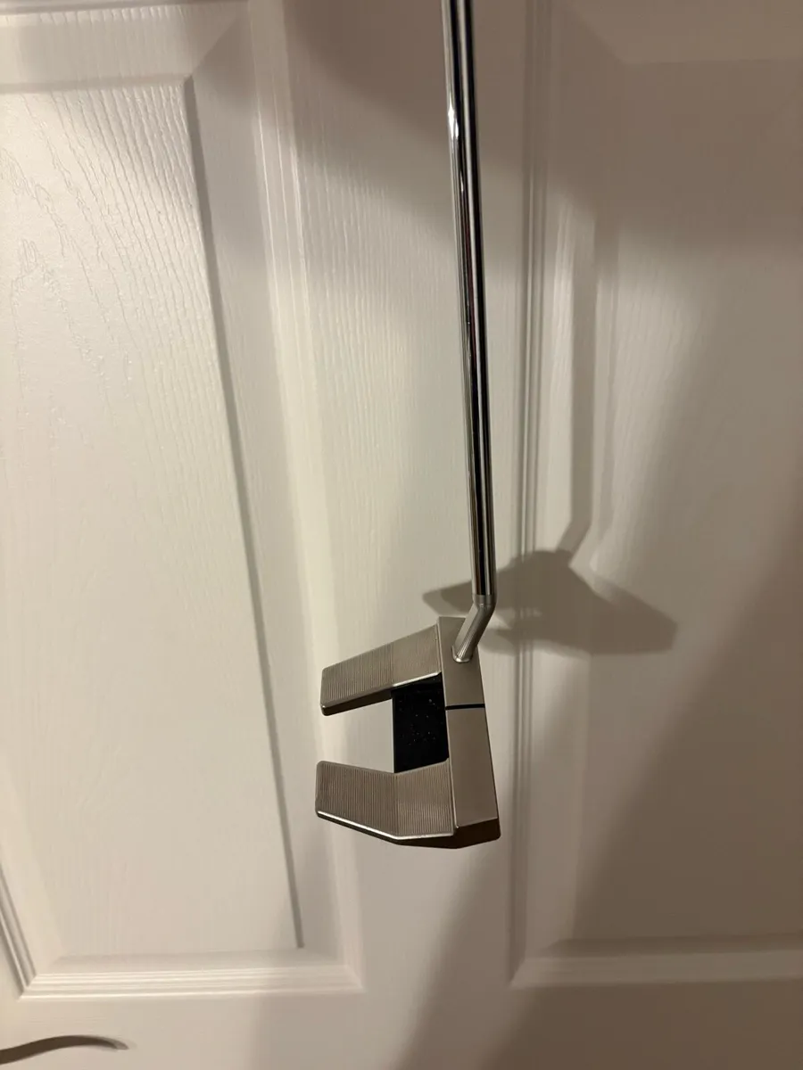 Scotty Cameron 5.5 Putter - Image 1