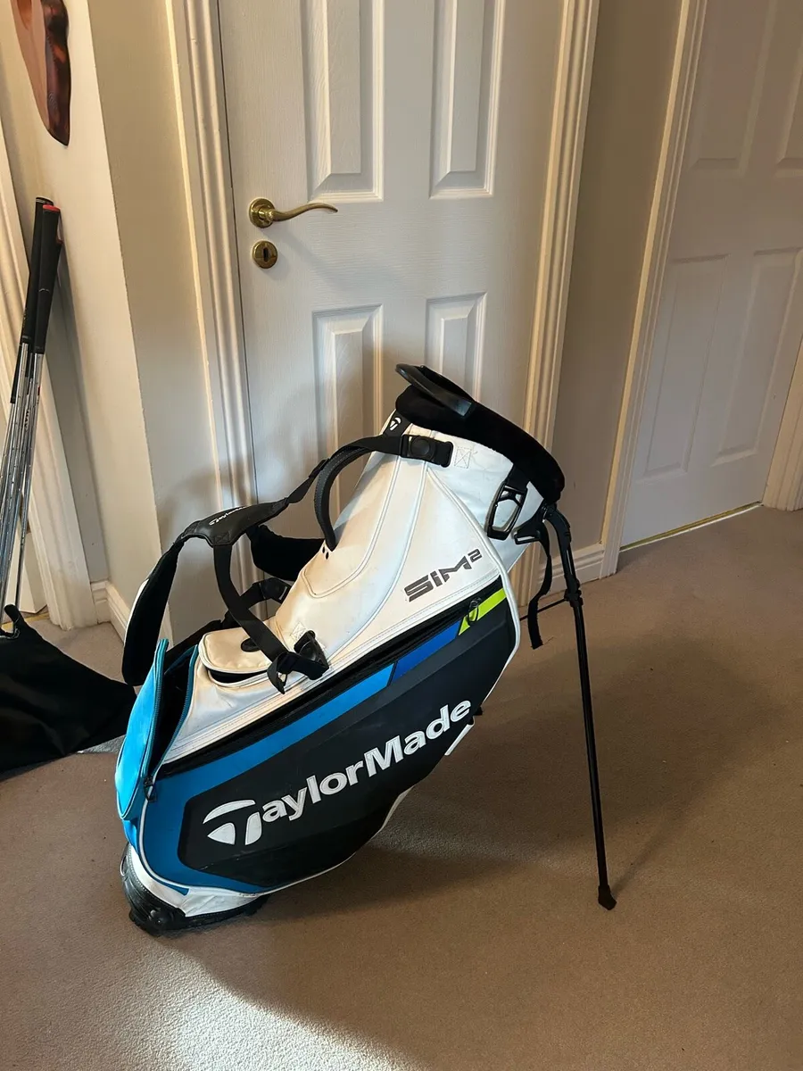 Taylormade Sim 2 Tour Stand Bag - Image 2