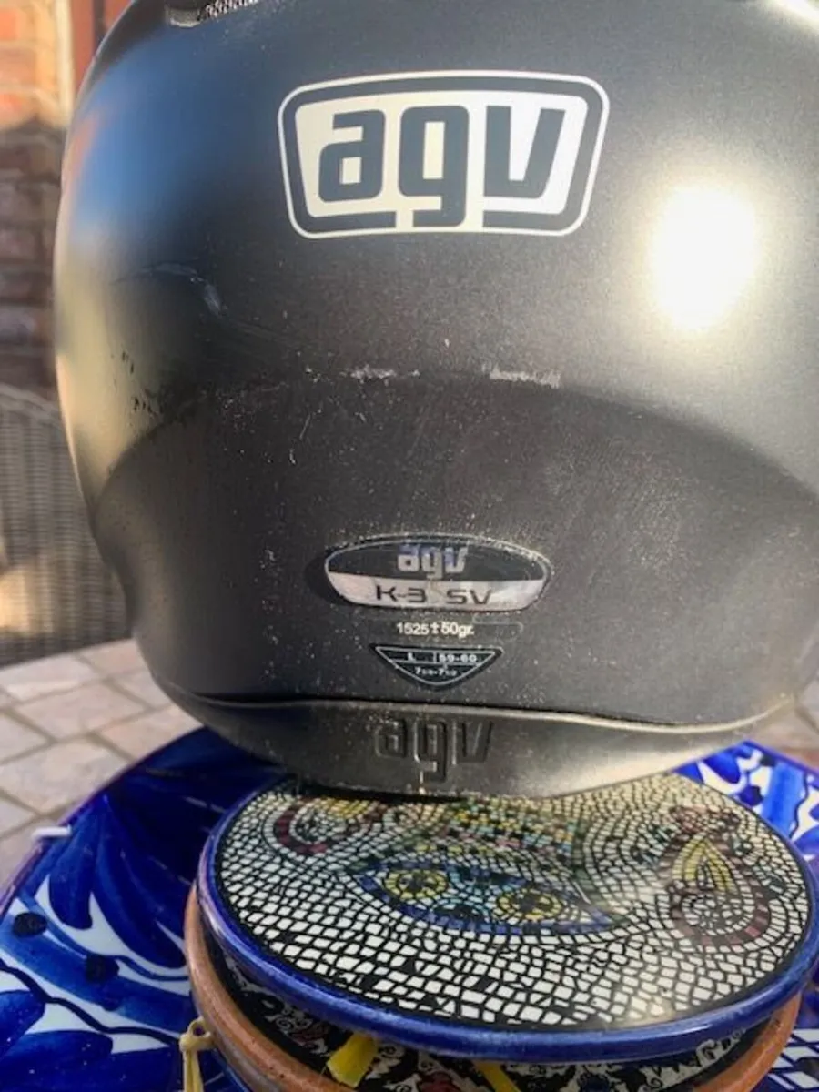 Motorbike Helmet - Image 3