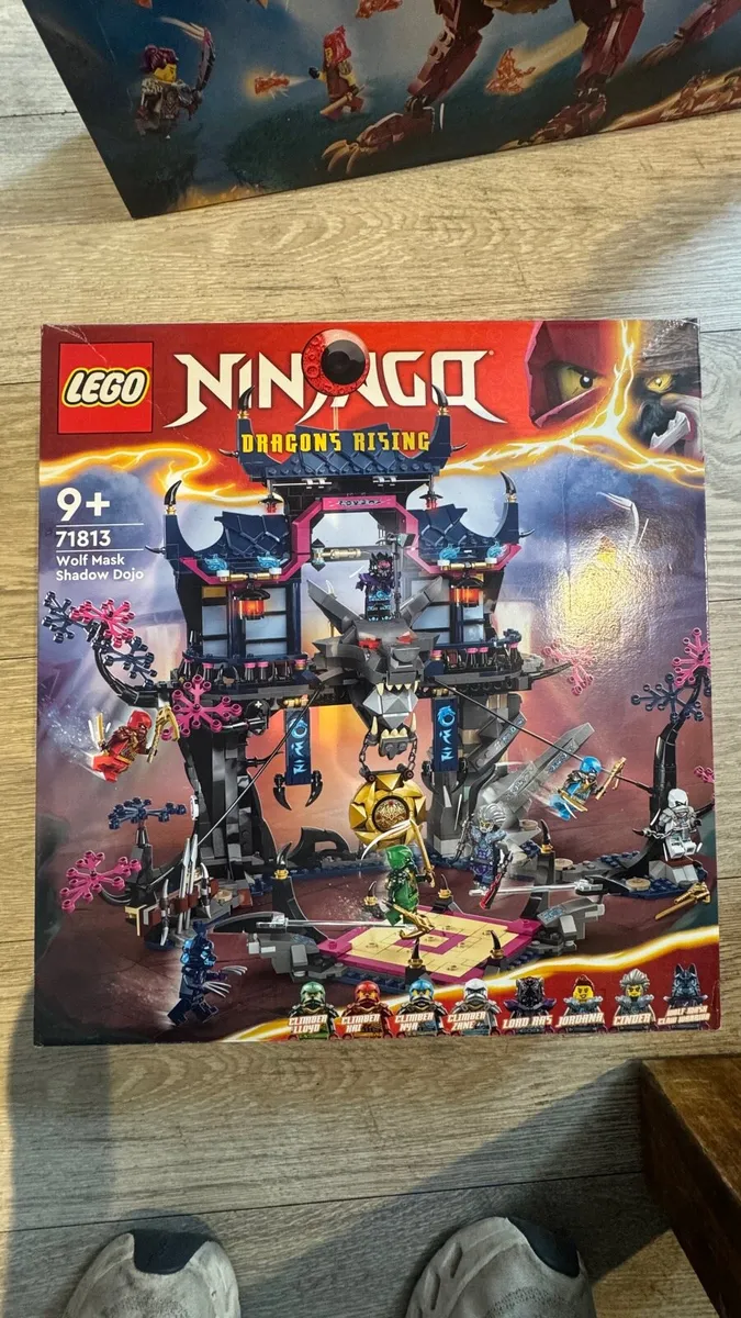 Lego NINJAGO Wolf Mask Shadow Dojo - Image 1