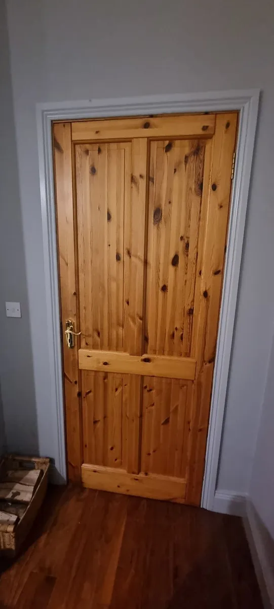 Red deal doors - Image 2