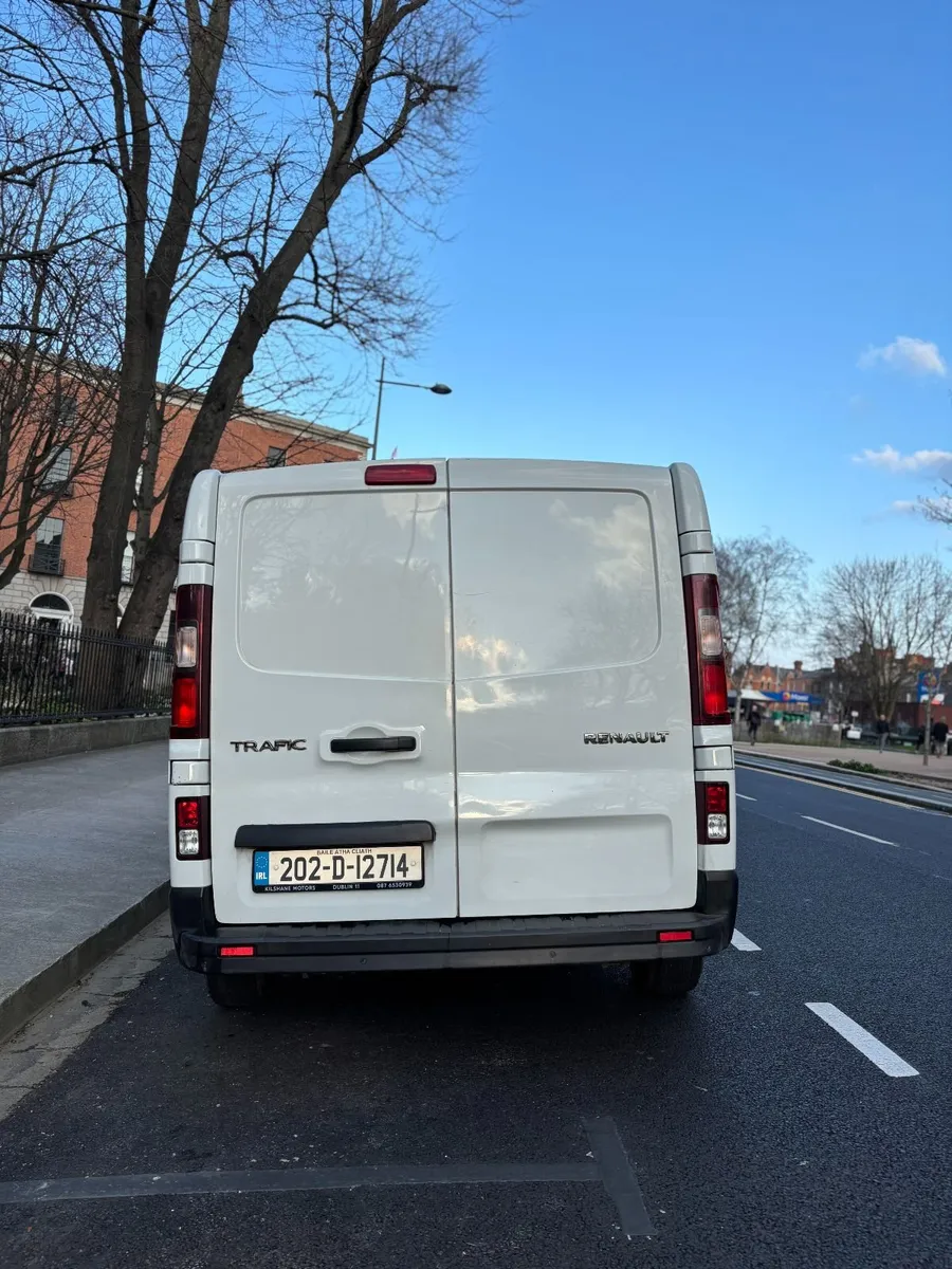 RARE FIND!! Renault Trafic 2020 Automatic - Image 4