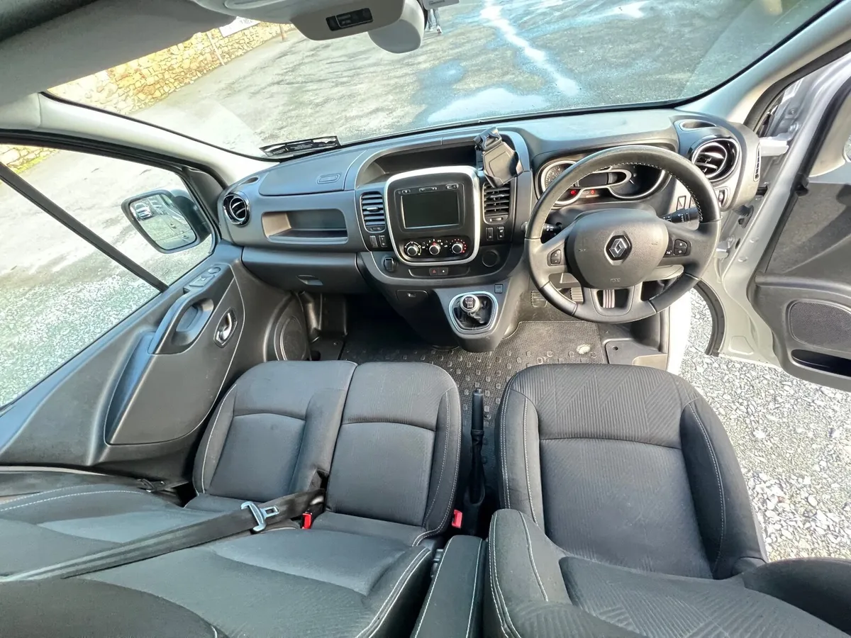 Renault Trafic 2021 - Image 3