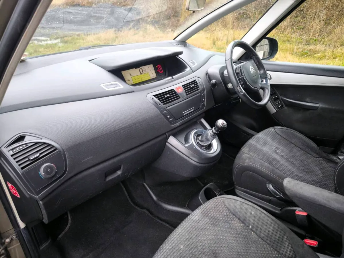 Citroen c4 Picasso 7 seater - Image 2