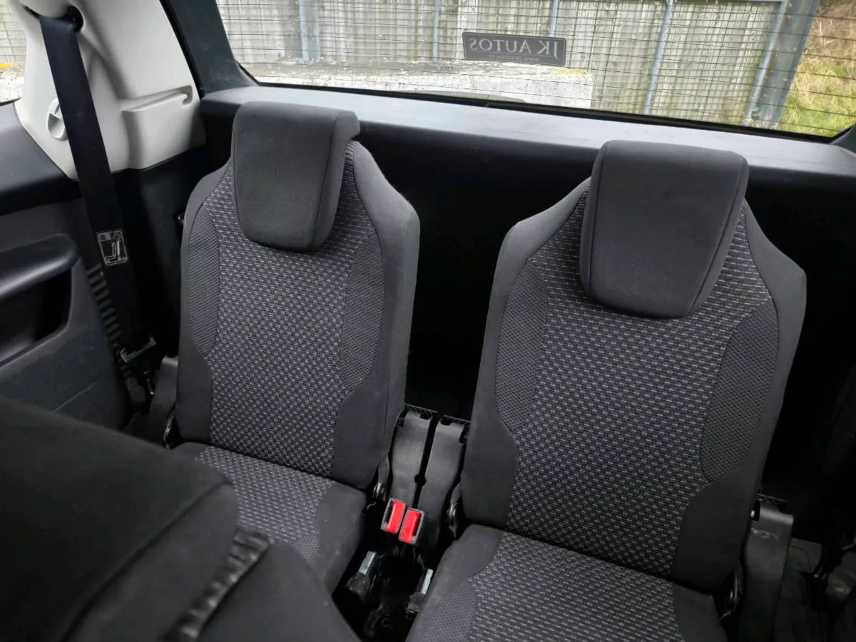 Citroen c4 Picasso 7 seater - Image 4