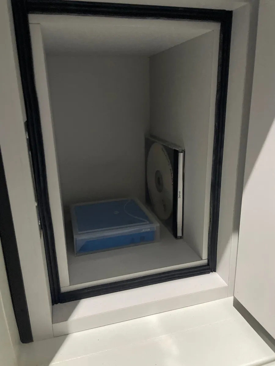 Fire proof Safe €120 - Image 1