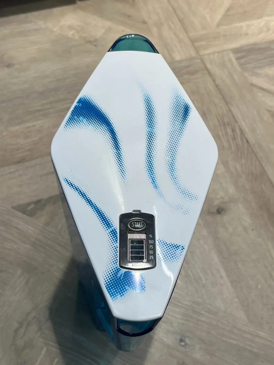 BRITA water filter jug with cartridges - Image 3