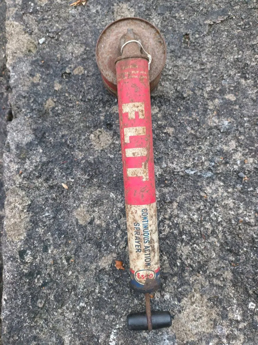 Esso Flit Sprayer - Image 2