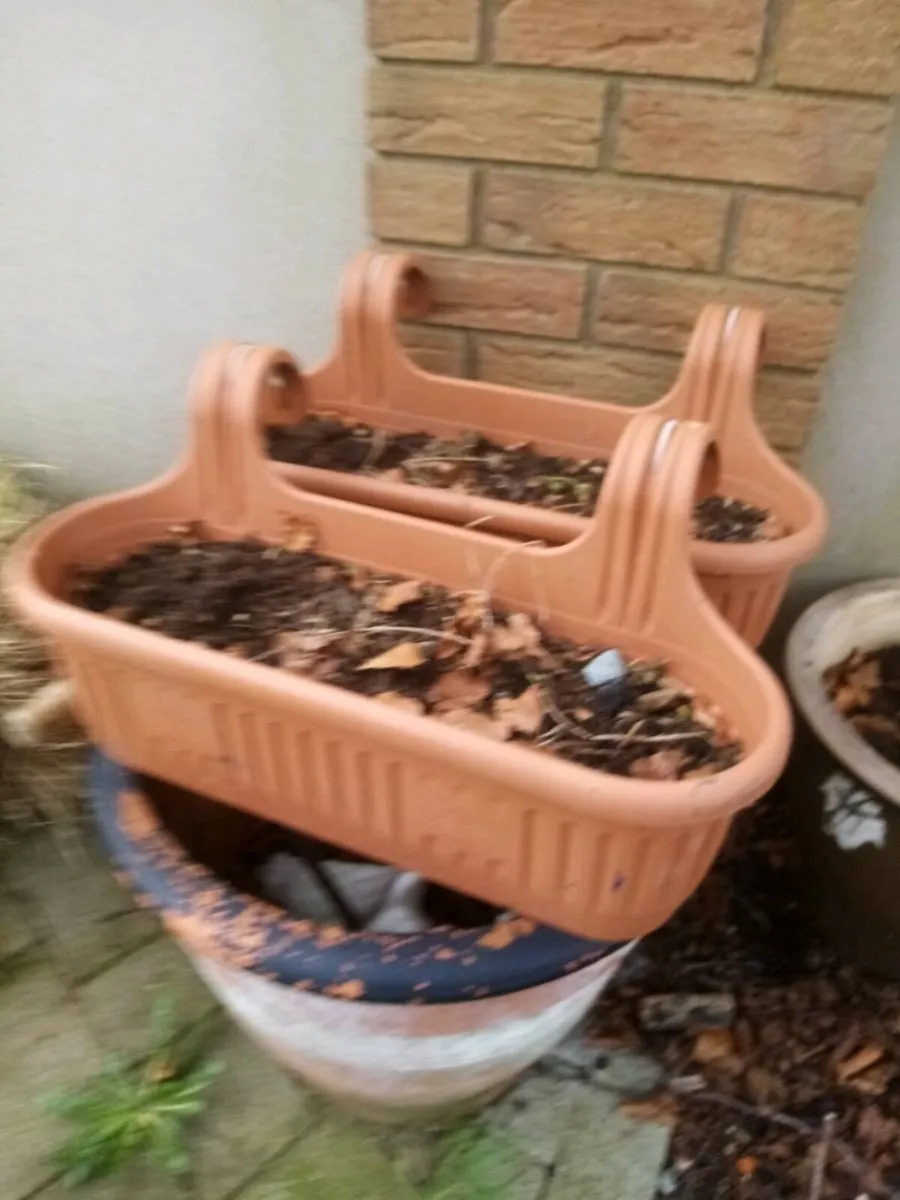 Flower planters - Image 1