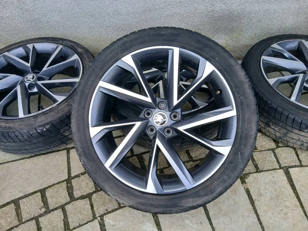 20 Inch Alloys - Image 1