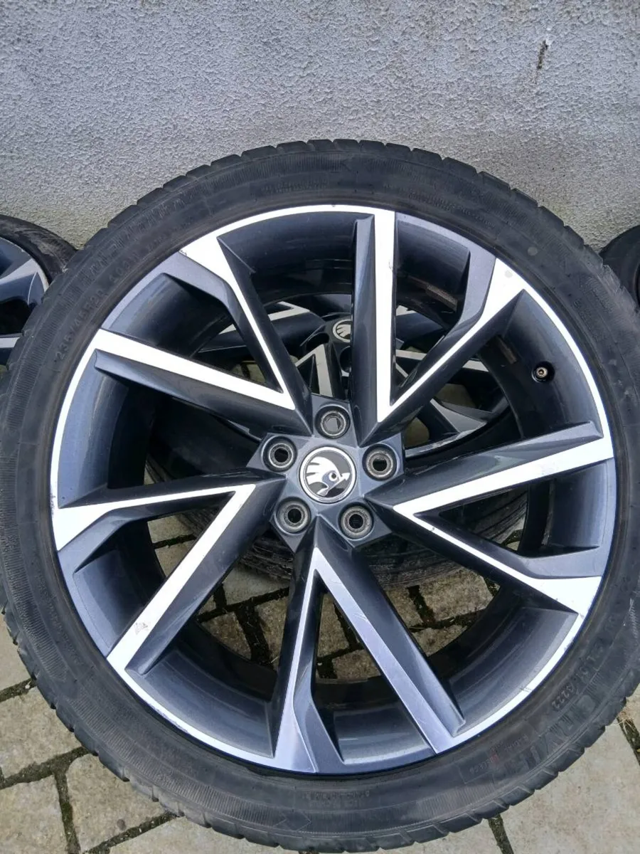 20 Inch Alloys - Image 2