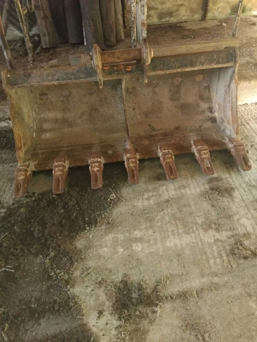 Excavator bucket - Image 2