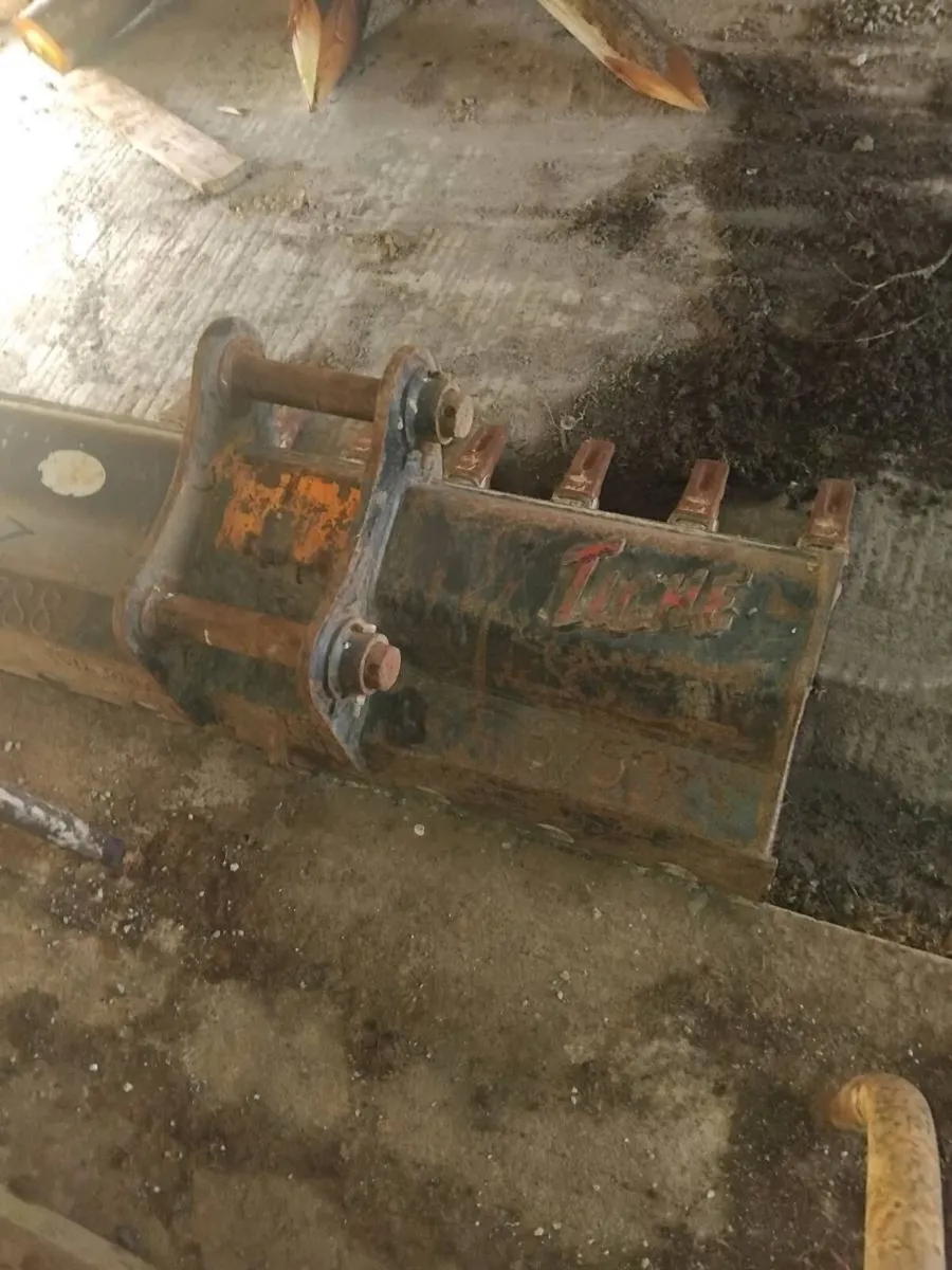 Excavator bucket - Image 3