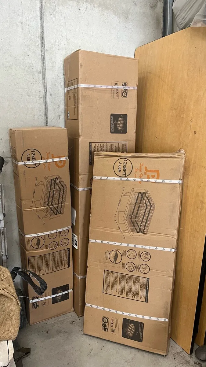 12x8 foot trampoline - Image 1