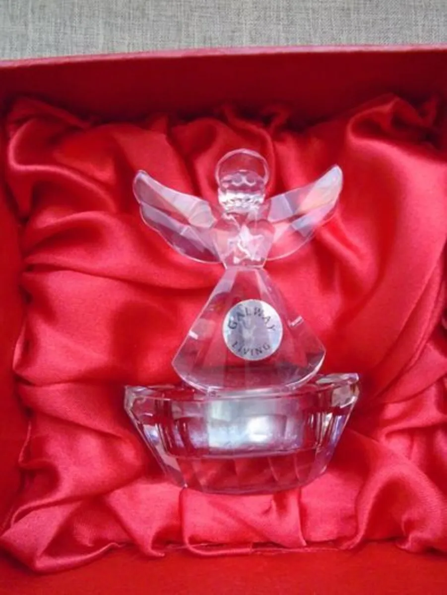 Angel tealight holder, Glass angel, Home decor - Image 1
