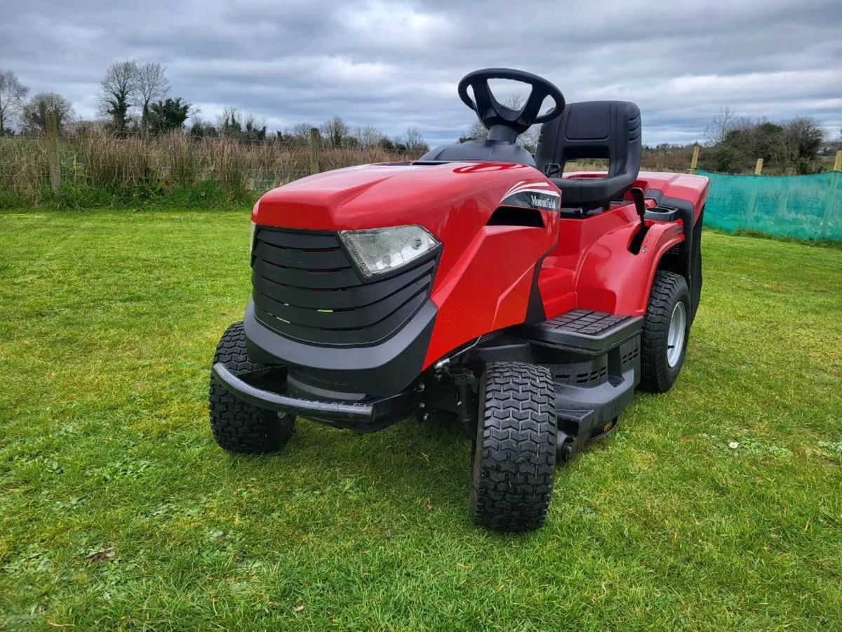 Ride on lawn Mower (Mountfield 1530H) - Image 1