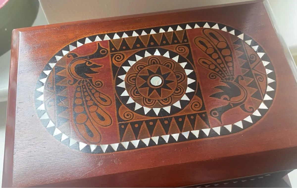 Mahogany & Mother of Pearl Jewellery Box - Image 2