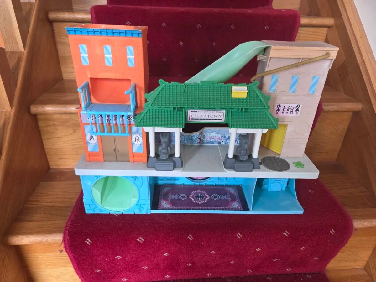 Playset and miniature figures