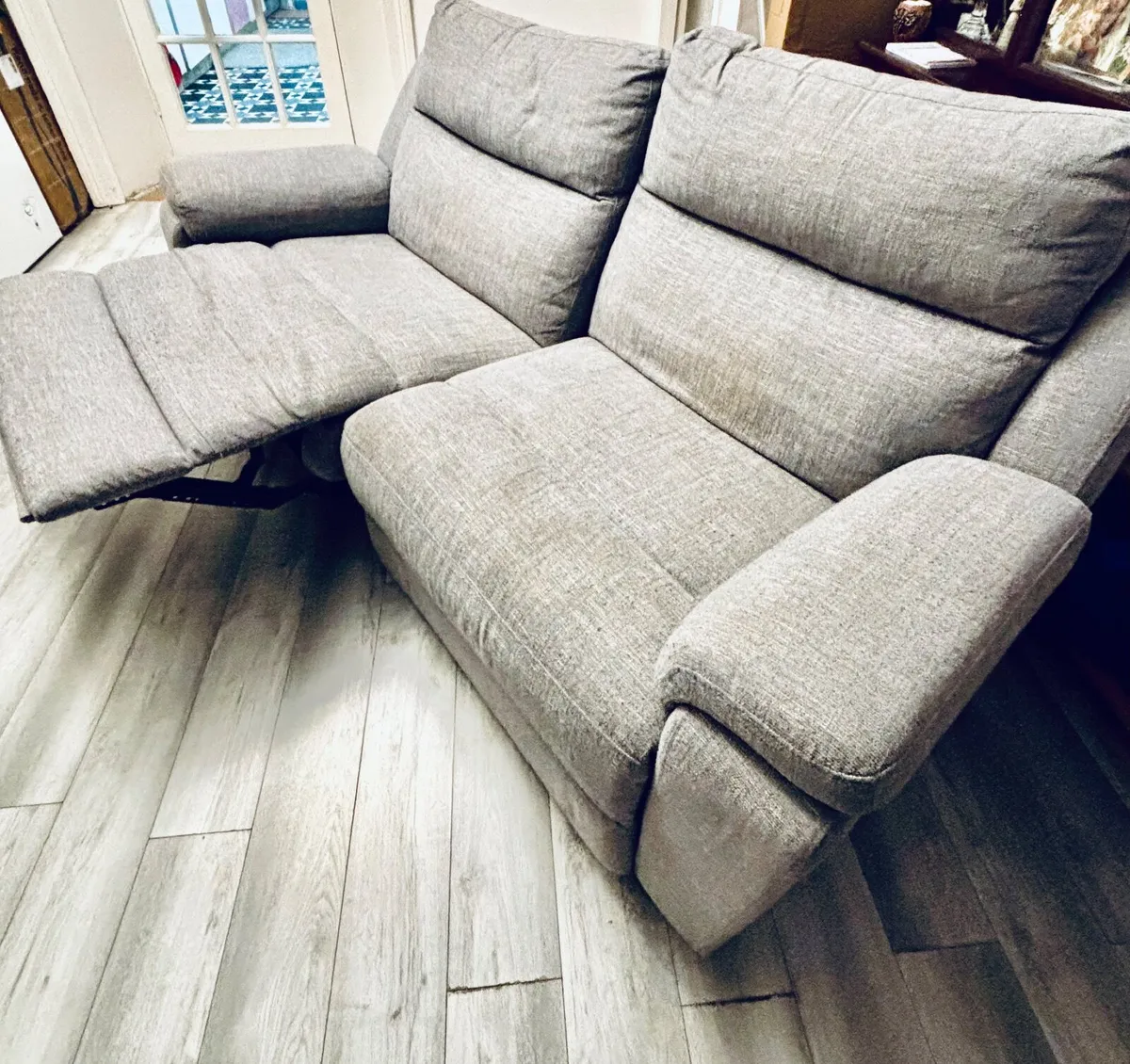 Free couch - Image 1