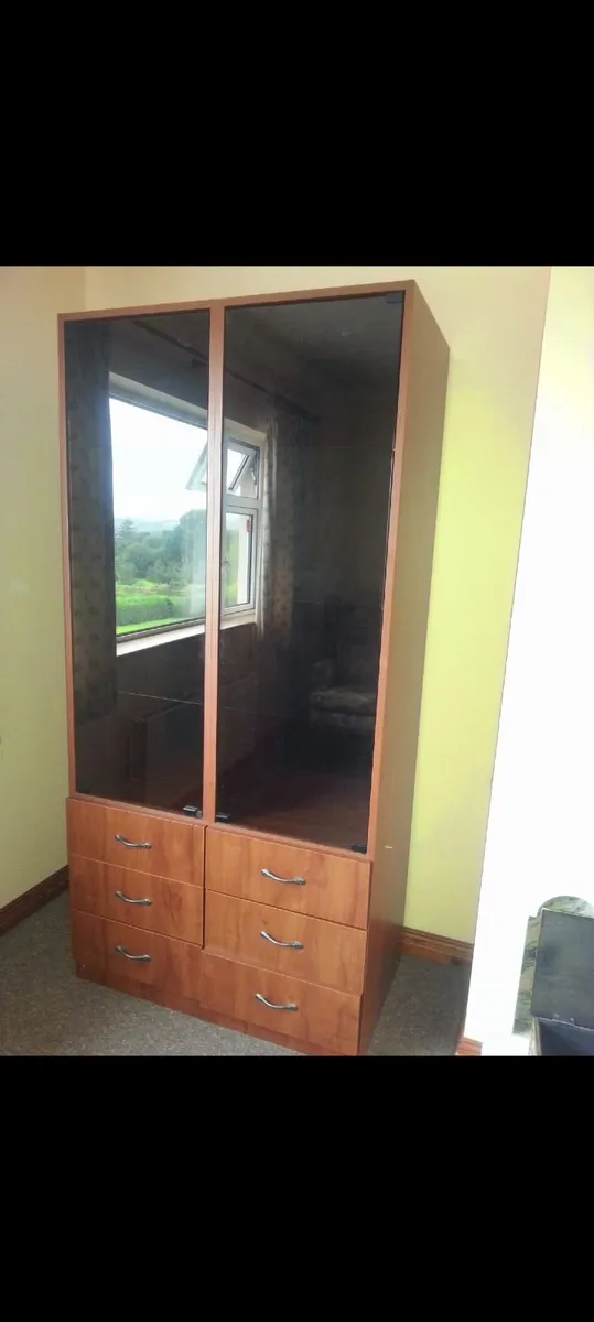 Furniture NEED GONE - Image 1