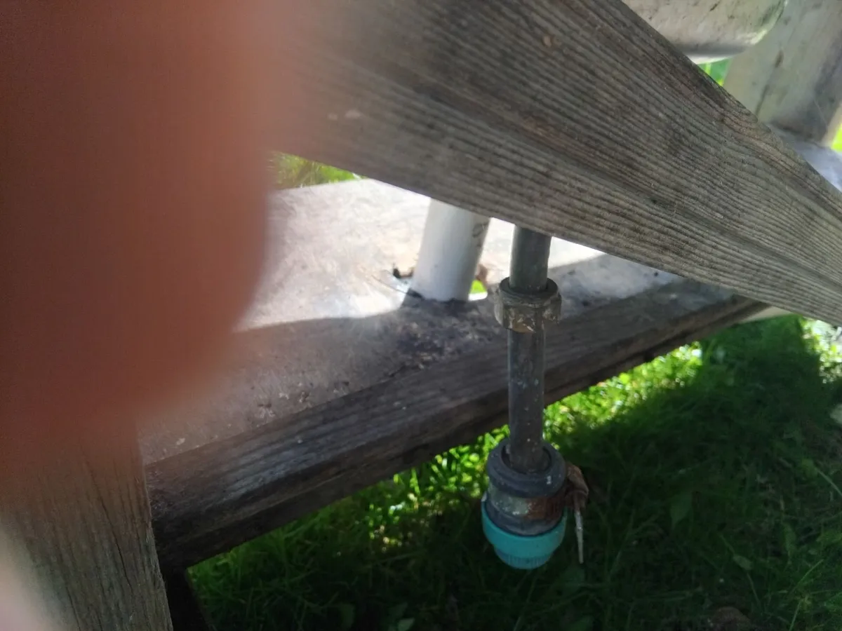 Little mud kitchen sink for toddler play. - Image 3