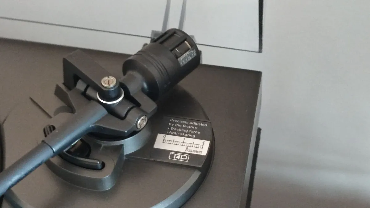 TECHNICS SL-Q300 turntable, Direct Drive,Full Auto - Image 2