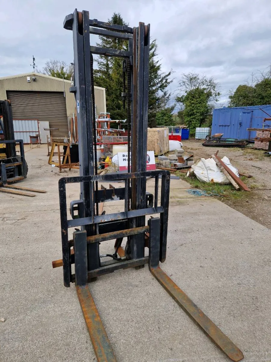 3 point linkage tractor forklift. - Image 2