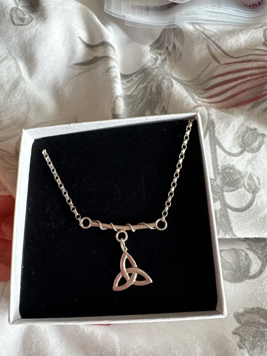 Silver necklace - Image 1