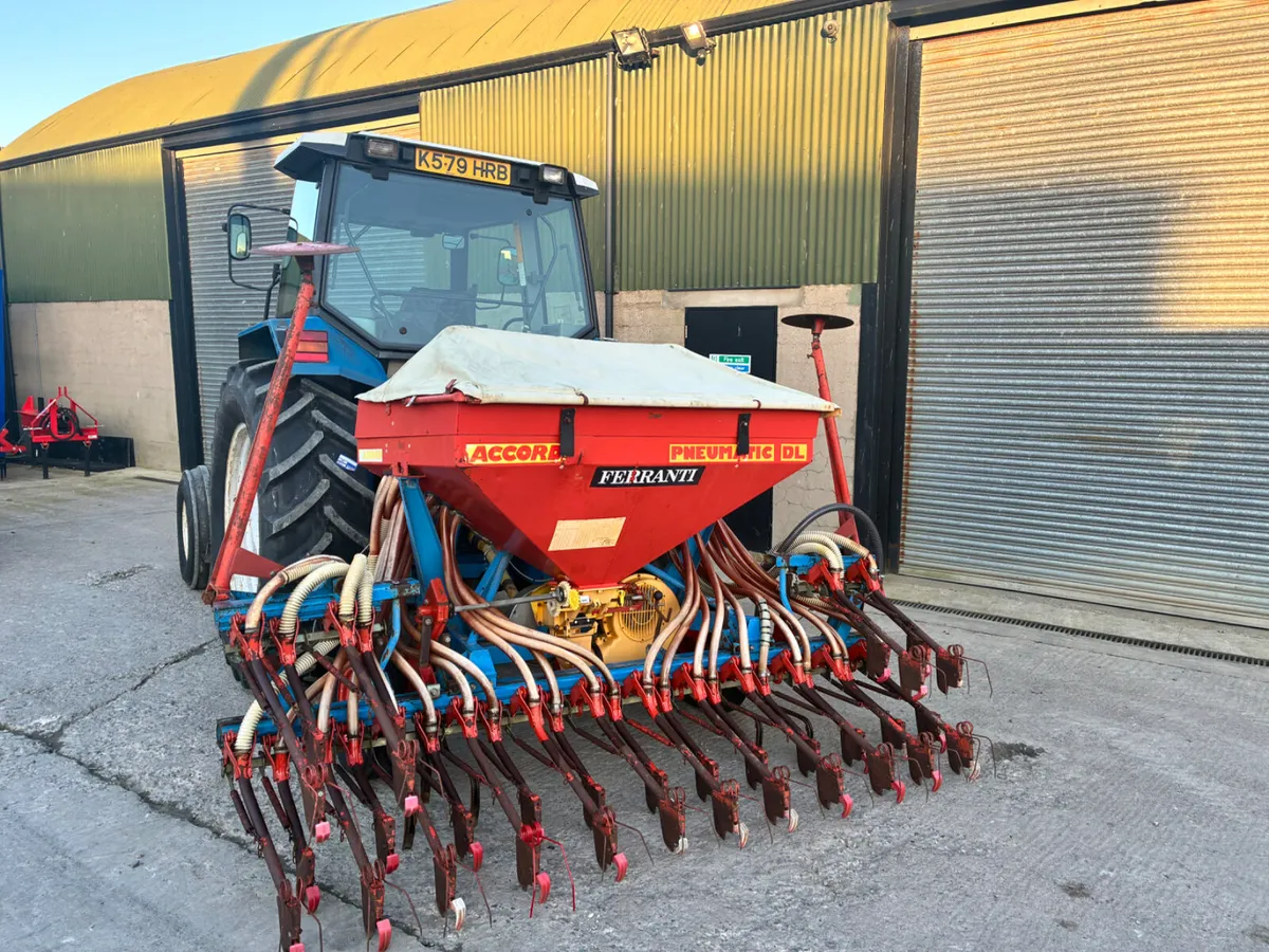 Accord 4m 3ptl seed drill - Image 2