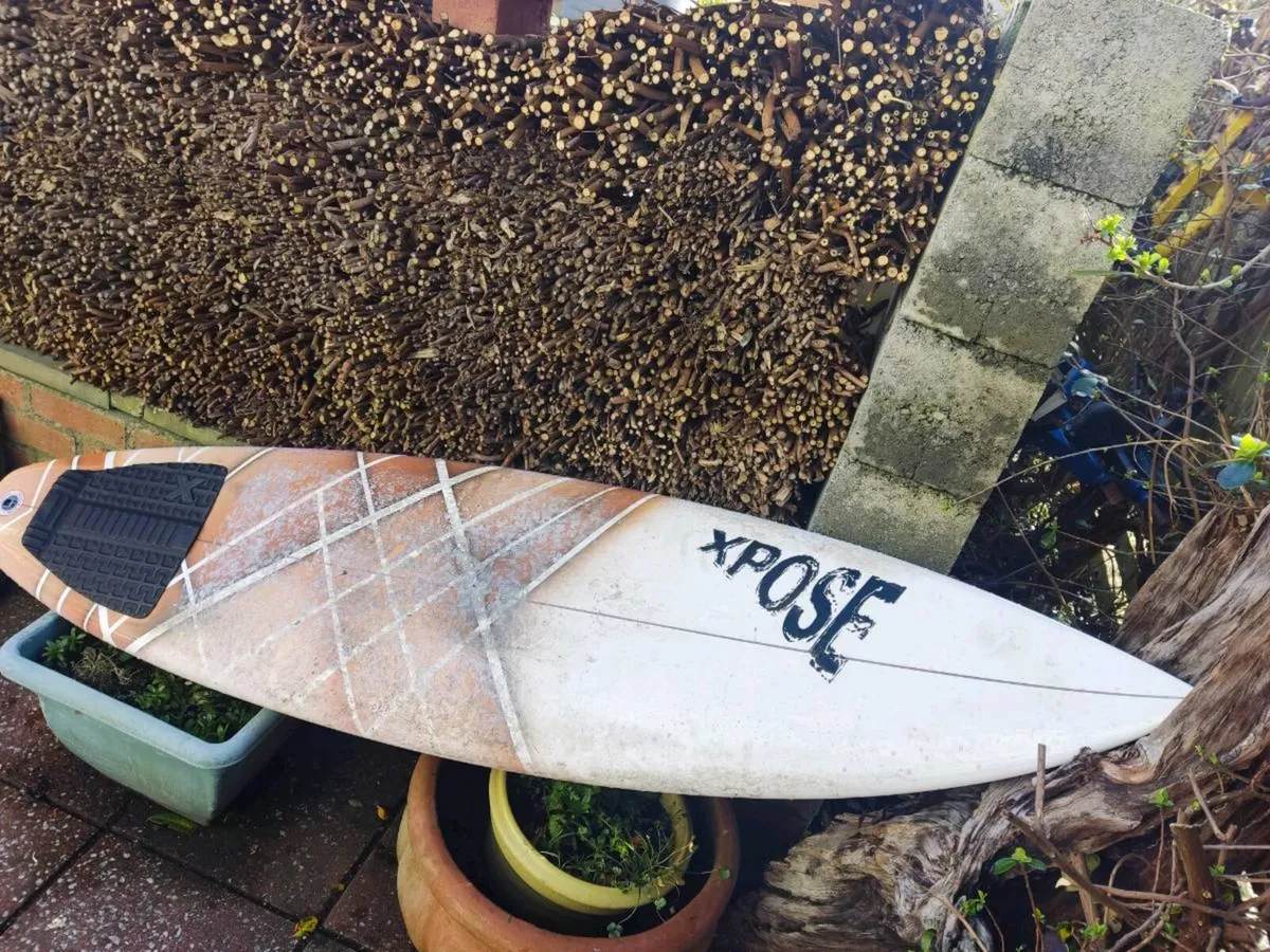 Surfboard 6'4" - Image 1